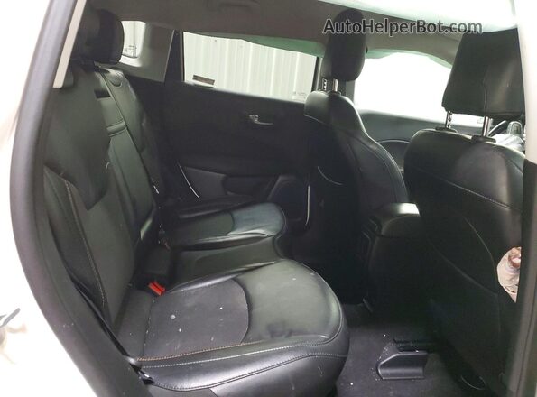 3C4NJCBB3KT854876 2019 JEEP COMPASS Белый Вид задних сидений