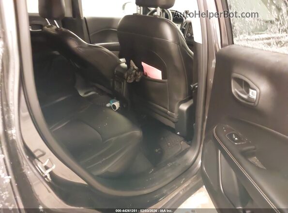 3C4NJCBB5JT227644 2018 JEEP COMPASS Серый Вид наклейки с VIN-кодом