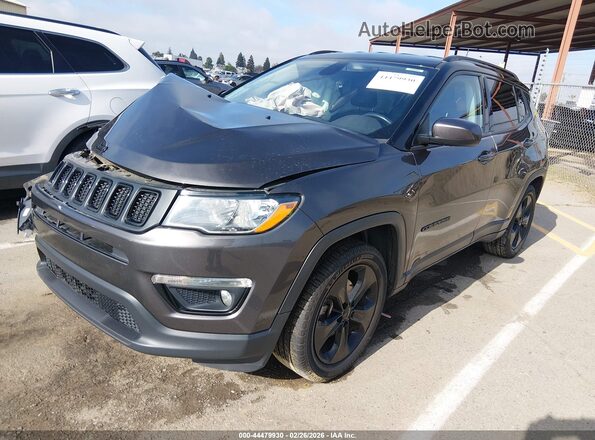 3C4NJCBB6LT169904 2020 JEEP COMPASS Gray Vista tres cuartos delantera izquierda