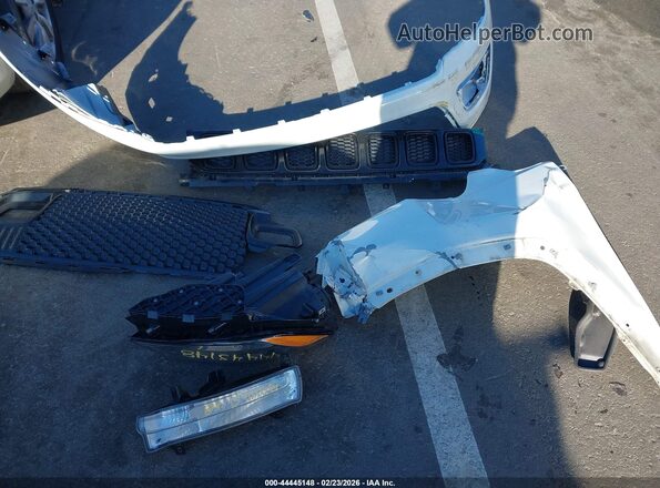 3C4NJDAB3KT846395 2019 JEEP COMPASS White Սարքավորումների վահանակի տեսք