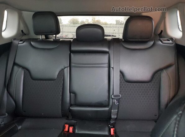 3C4NJDBB2KT695998 2019 JEEP COMPASS White Հետևի նստատեղերի տեսք