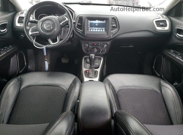 3C4NJDBB2KT695998 2019 JEEP COMPASS White Առջևի վահանակի տեսք