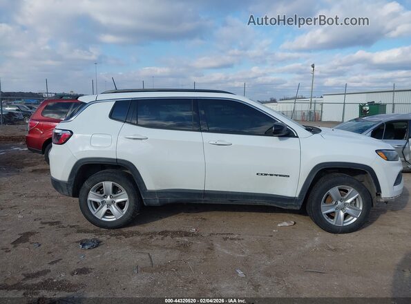 3C4NJDBB2NT206553 2022 JEEP COMPASS White Widok wnętrza z tyłu