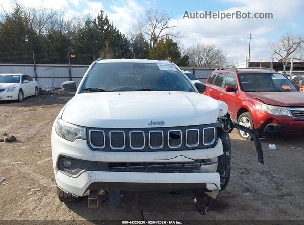 3C4NJDBB2NT206553 2022 JEEP COMPASS White Widok zestawu wskaźników