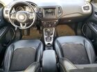 2020 Jeep Compass Latitude Угольный vin: 3C4NJDBB4LT131982