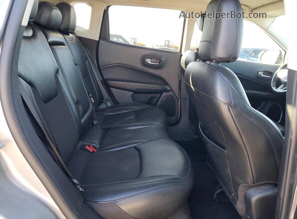 3C4NJDBB5MT503119 2021 JEEP COMPASS Silver Widok wnętrza z tyłu