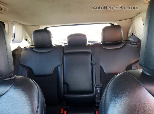 3C4NJDBB5MT503119 2021 JEEP COMPASS Silver Widok tylnych siedzeń