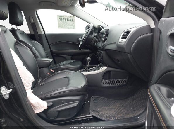 3C4NJDBB7KT654301 2019 JEEP COMPASS Black წინა სალონის ხედი