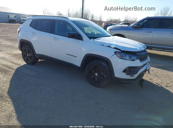 3C4NJDBB8NT219582 2022 JEEP COMPASS White Przód prawy