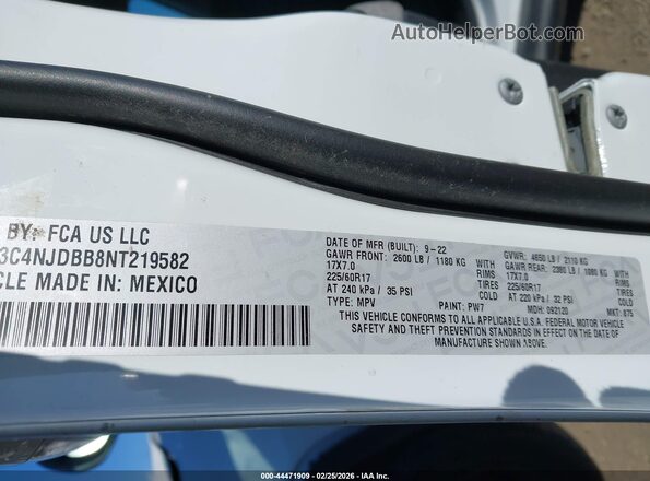 3C4NJDBB8NT219582 2022 JEEP COMPASS White Widok komory silnika