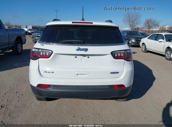 3C4NJDBB8NT219582 2022 JEEP COMPASS White 