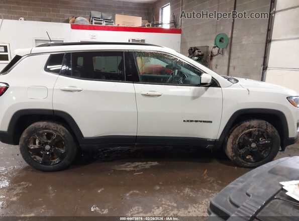 3C4NJDBBXKT813490 2019 JEEP COMPASS White Սալոնի հետևի տեսք