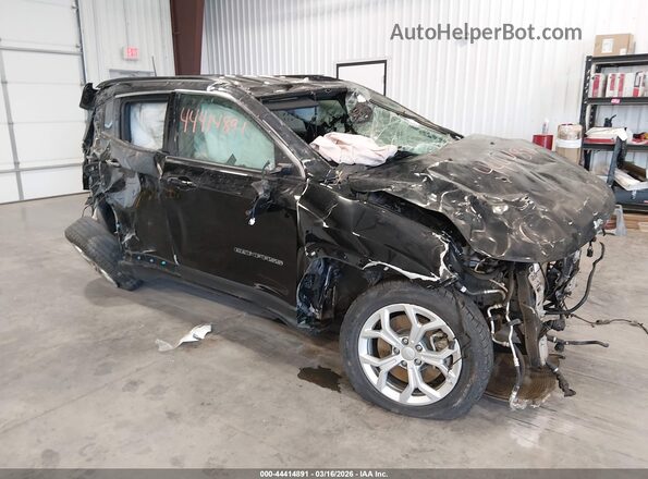 3C4NJDBN0RT124305 2024 JEEP COMPASS Черный Передняя правая четверть