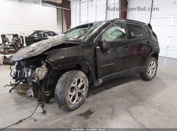 3C4NJDBN0RT124305 2024 JEEP COMPASS Черный Передняя левая четверть