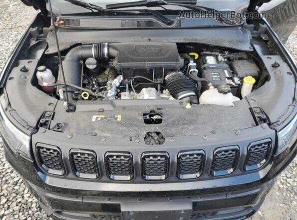3C4NJDBN8RT603183 2024 JEEP COMPASS Black Vista del compartimento del motor