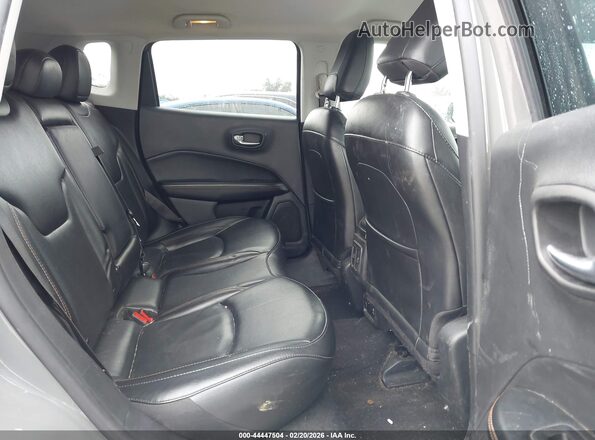 3C4NJDCB0LT178442 2020 JEEP COMPASS Gray Widok naklejki z numerem VIN