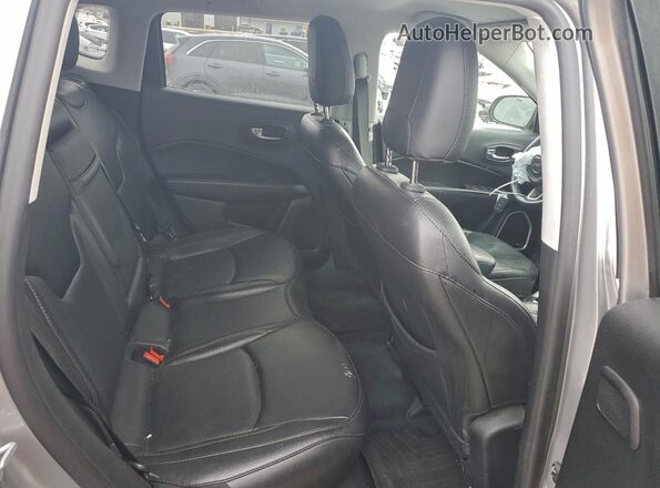 3C4NJDCB1KT669875 2019 JEEP COMPASS Gray უკანა სალონის ხედი
