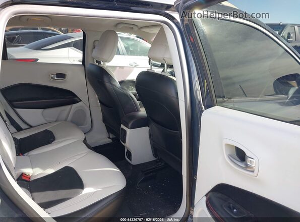 3C4NJDCB4HT616855 2017 JEEP NEW COMPASS Серый Вид наклейки с VIN-кодом