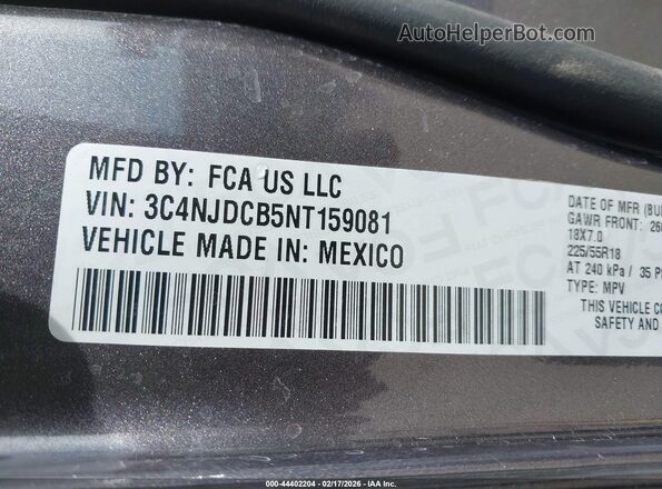 3C4NJDCB5NT159081 2022 JEEP COMPASS Gray Widok komory silnika
