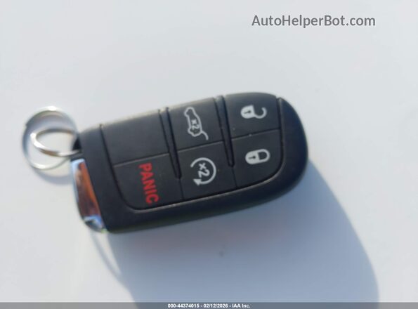 3C4NJDCB6HT632068 2017 JEEP NEW COMPASS White Вид панелі приладів