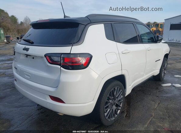 3C4NJDCB8NT159740 2022 JEEP COMPASS Белый Задняя правая четверть