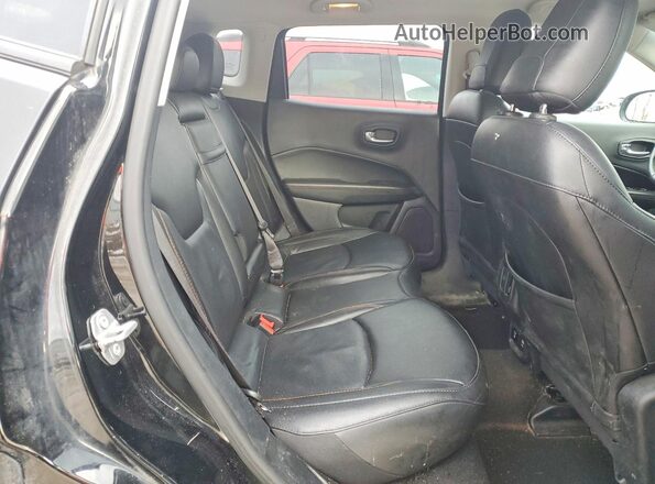 3C4NJDCB9KT617653 2019 JEEP COMPASS Черный Вид задней части салона