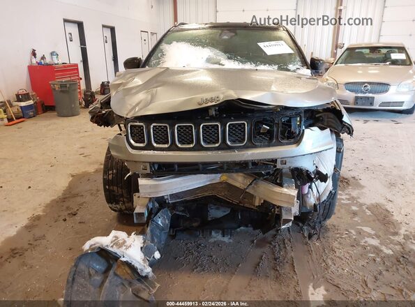 3C4NJDCN1PT519749 2023 JEEP COMPASS Серый Вид спереди