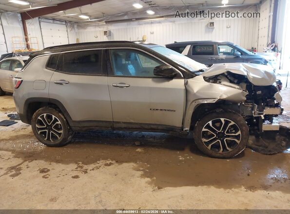 3C4NJDCN1PT519749 2023 JEEP COMPASS Серый Вид задней части салона
