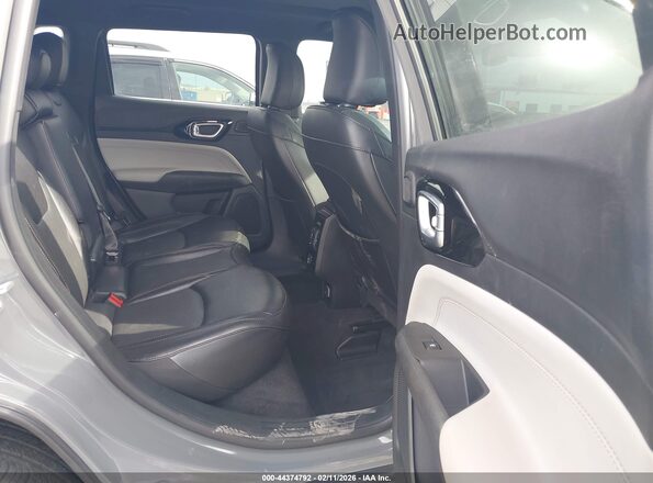 3C4NJDCN6PT555033 2023 JEEP COMPASS Gray Vista de la etiqueta del VIN