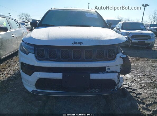 3C4NJDCN8PT568558 2023 JEEP COMPASS Белый Вид спереди