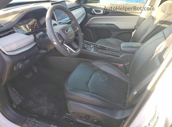 3C4NJDCN8ST579097 2025 JEEP COMPASS Белый Вид салона спереди