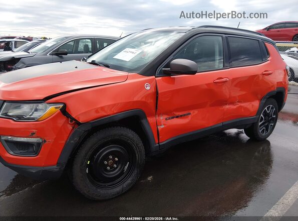 3C4NJDDB0KT817111 2019 JEEP COMPASS Оранжевый Вид спереди