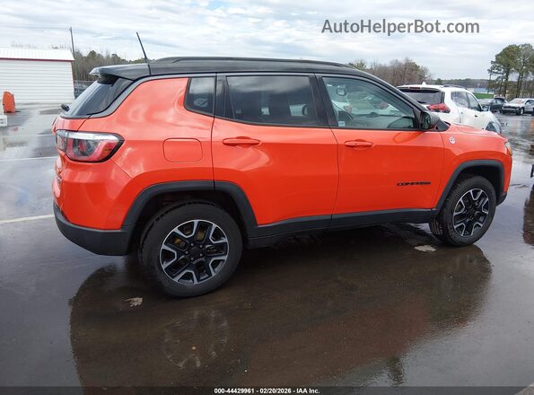 3C4NJDDB0KT817111 2019 JEEP COMPASS Оранжевый Вид задней части салона