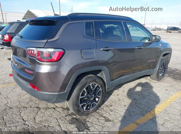3C4NJDDB1KT670930 2019 JEEP COMPASS Коричневый Задняя правая четверть