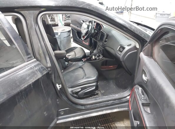3C4NJDDB5HT631864 2017 JEEP NEW COMPASS Черный Вид салона спереди