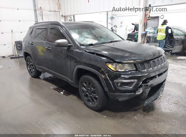3C4NJDDB5HT631864 2017 JEEP NEW COMPASS Черный Передняя правая четверть