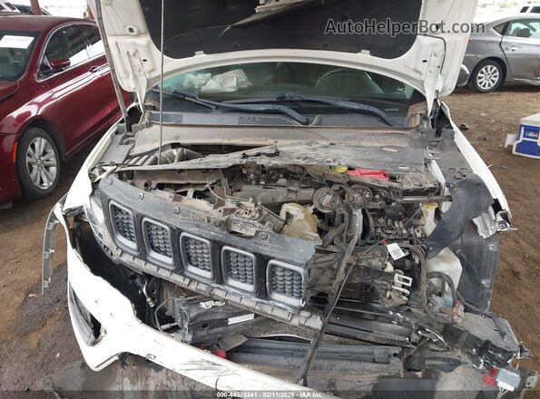 3C4NJDDB6KT799889 2019 JEEP COMPASS White Вид ззаду
