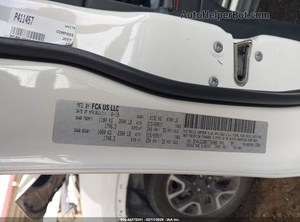 3C4NJDDB6KT799889 2019 JEEP COMPASS White Вид підкапотного простору