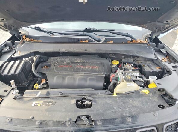 3C4NJDDB6MT590042 2021 JEEP COMPASS Gray Widok wnętrza z tyłu