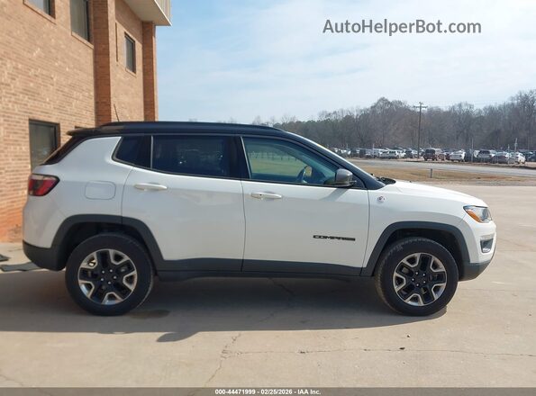 3C4NJDDB7HT660587 2017 JEEP NEW COMPASS White Vista interior trasera