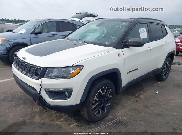 3C4NJDDB8KT795827 2019 JEEP COMPASS White Առջևի ձախ երեք քառորդ տեսարան