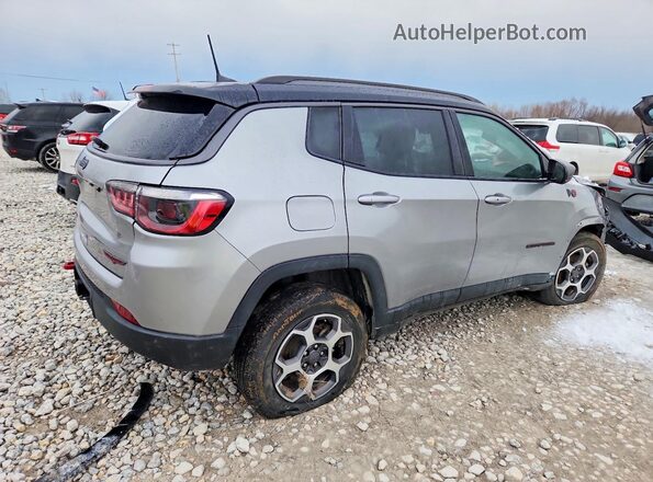 3C4NJDDBXNT101305 2022 JEEP COMPASS Серебряный Задняя правая четверть