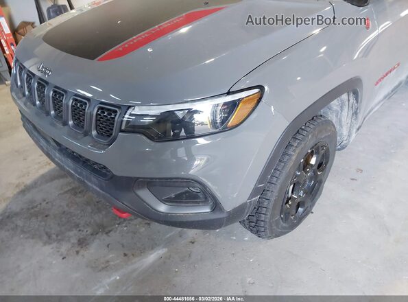 3C4NJDDN3RT581784 2024 JEEP COMPASS Серый Вид спереди