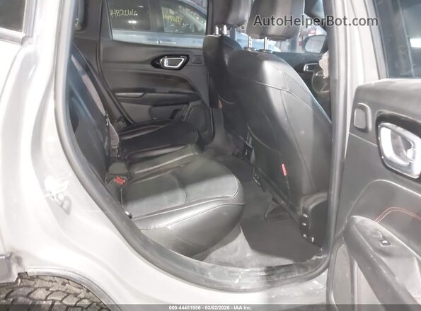 3C4NJDDN3RT581784 2024 JEEP COMPASS Серый Вид наклейки с VIN-кодом