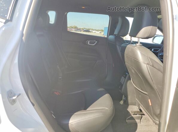 3C4NJDDN7TT186191 2026 JEEP COMPASS Белый Вид задних сидений