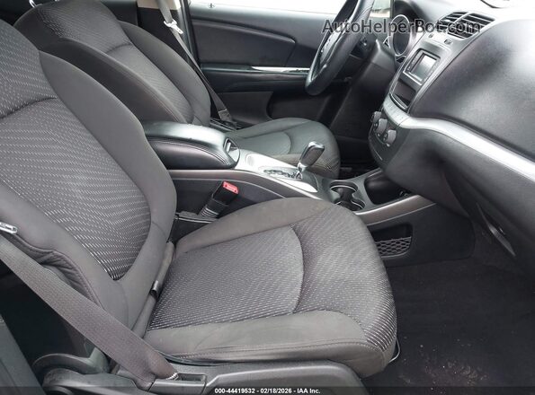 3C4PDCBG9HT576019 2017 DODGE JOURNEY Gray Front interior view