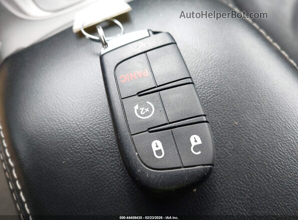 3C4PDDGG6KT708837 2019 DODGE JOURNEY Red Вид панелі приладів