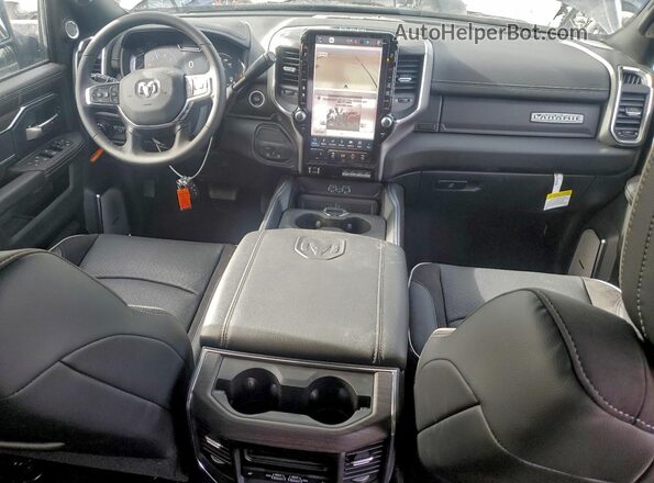 3C63R3ML9TG159311 2026 RAM 3500 Gray Widok deski rozdzielczej