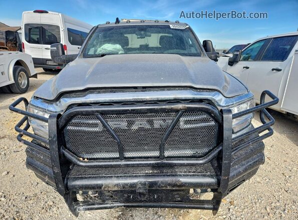 3C63RRGL0PG543353 2023 RAM 3500 Gray Widok z przodu