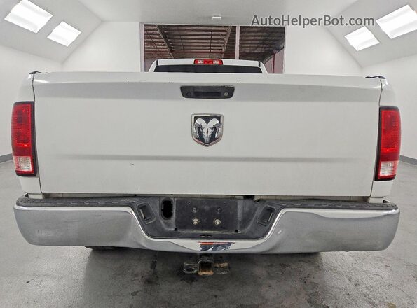 3C6JR6DM3GG390311 2016 RAM 1500 White Widok z tyłu